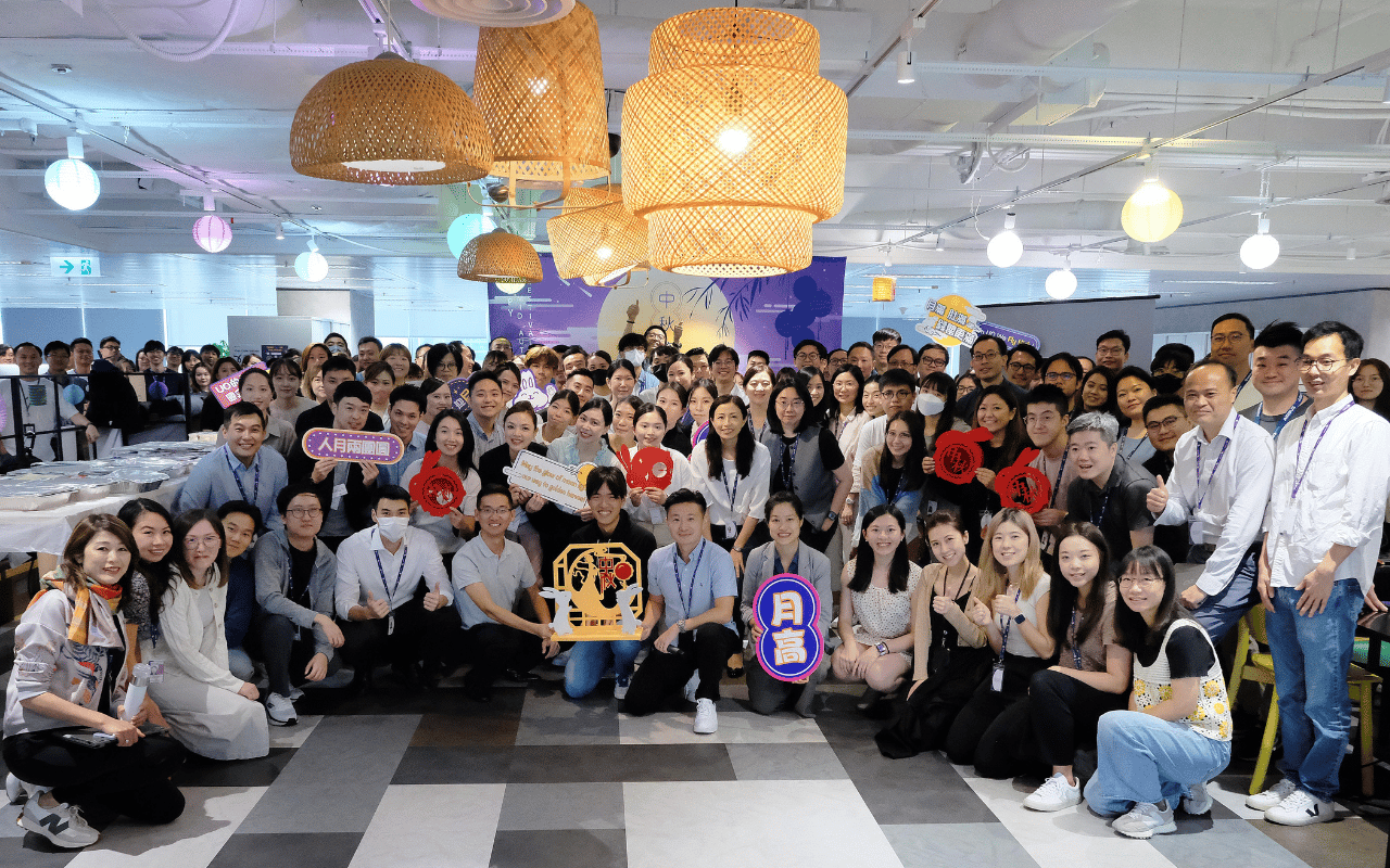 9_mid-autumn-festival-group-photo