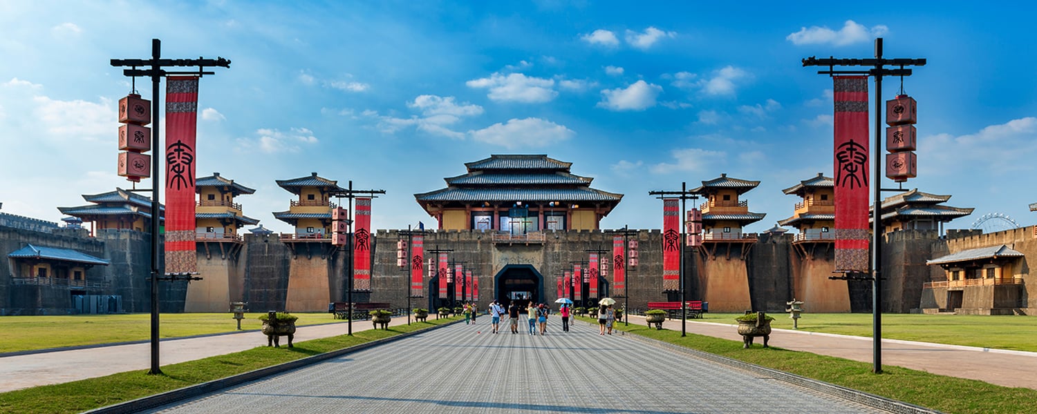 Yiwu Budget Travel Guide: Wholesale Markets, Hengdian Studio Secrets & Hidden Spots
